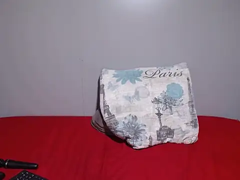 TemptingCloeXx online show from December 22, 2025, 9:31 am