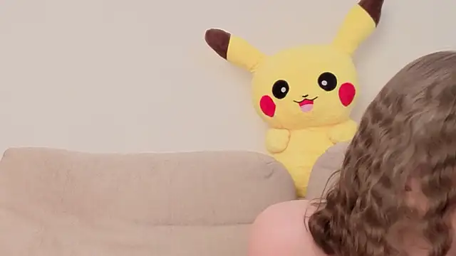 JeaneneWoltz online show from February 1, 2026, 9:07 am