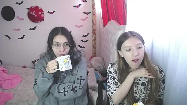 Snapshot of Briar_y_Blair chatting on March 25, 2026, 3:22 pm Briar y Blair online show from March 25, 2026, 3:22 pm