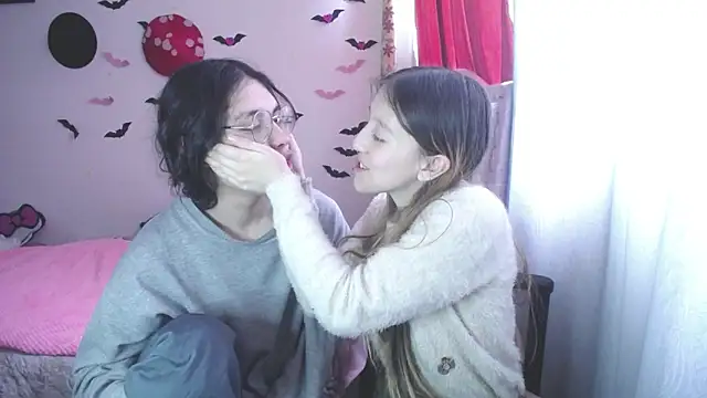 Snapshot of Briar_y_Blair chatting on March 27, 2026, 4:19 pm Briar y Blair online show from March 27, 2026, 4:19 pm