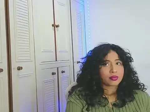 Snapshot of Valery__lovex chatting on April 18, 2026, 11:27 pm Valery lovex online show from April 18, 2026, 11:27 pm