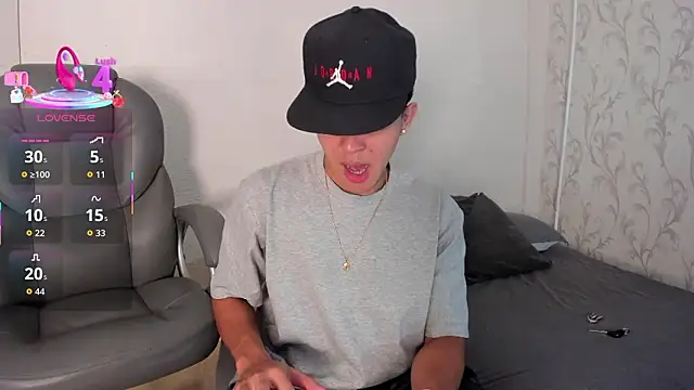  TaylorBlack online show from March 24, 2026, 11:54 am