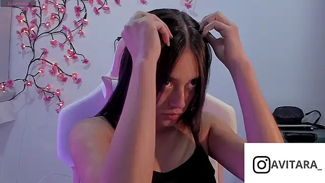 Snapshot of vanesita_ chatting on June 19, 2026, 11:53 pm vanesita online show from June 19, 2026, 11:53 pm