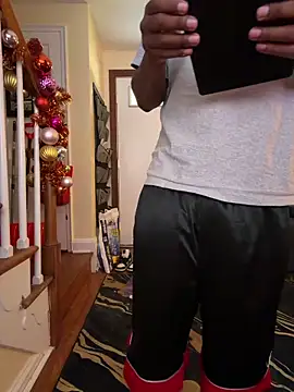 daddydarkskindikk online show from February 27, 2026, 8:30 pm