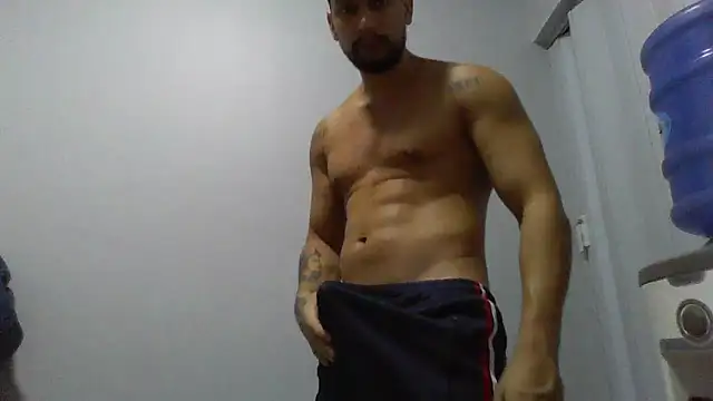 moreno dotado22 online show from May 6, 2026, 9:19 pm