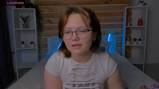 Mary Bryantt online show from February 24, 2026, 1:28 am