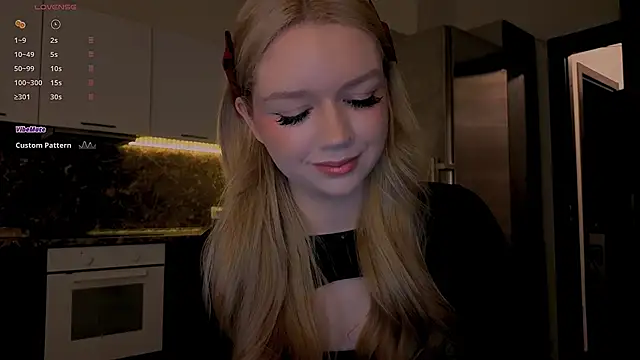 Snapshot of my_liss chatting on February 14, 2026, 8:20 pm my liss online show from February 14, 2026, 8:20 pm