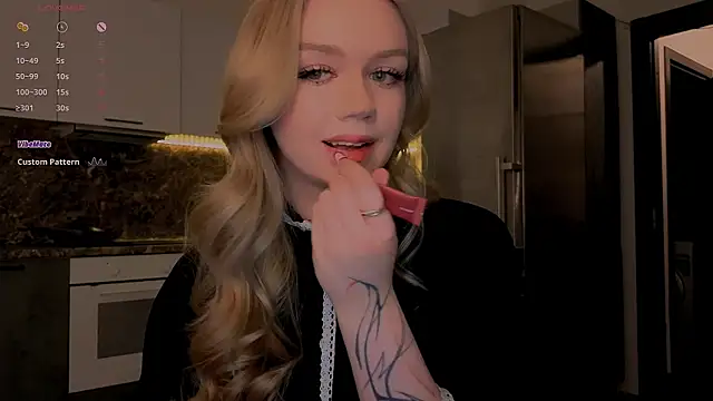 Snapshot of my_liss chatting on February 18, 2026, 9:00 pm my liss online show from February 18, 2026, 9:00 pm