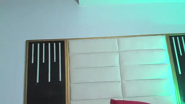 Snapshot of JuliMonroe19 chatting on March 5, 2026, 1:08 pm JuliMonroe19 online show from March 5, 2026, 1:08 pm