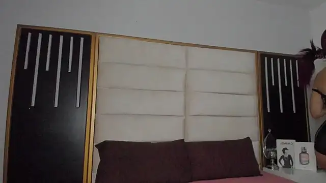 Snapshot of JuliMonroe19 chatting on March 17, 2026, 1:03 pm JuliMonroe19 online show from March 17, 2026, 1:03 pm