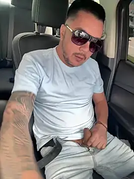 Diegohernan17 online show from April 1, 2026, 6:16 pm