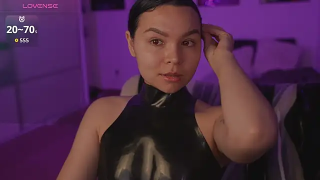 Dominatrix Alice online show from May 8, 2026, 1:42 am