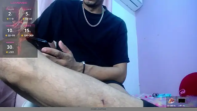 Snapshot of Ares_funn chatting on February 26, 2026, 1:11 pm Ares funn online show from February 26, 2026, 1:11 pm