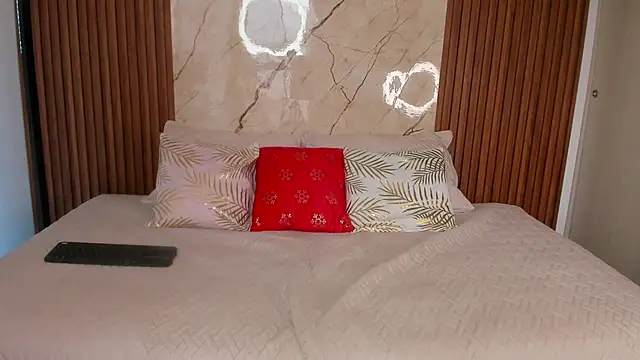 Lily Hiill7 online show from January 12, 2026, 6:47 pm