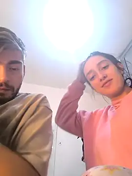 Snapshot of parejitajovene chatting on December 16, 2025, 5:55 am parejitajovene online show from December 16, 2025, 5:55 am