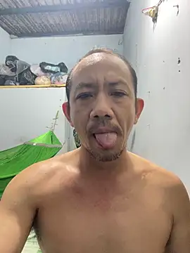 Anhyeuem1950 online show from March 16, 2026, 6:39 am