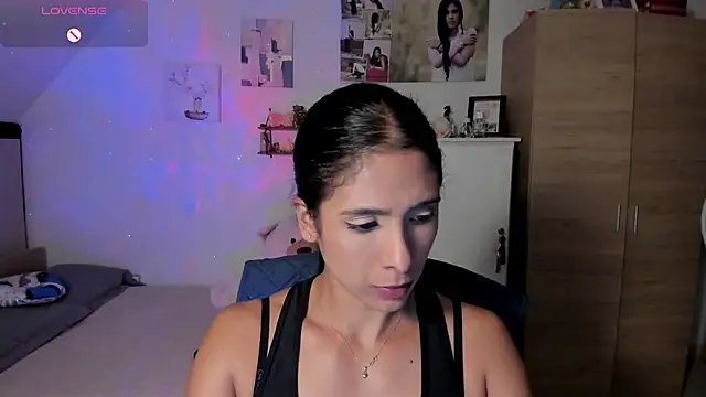 Snapshot of VEROSlen- chatting on May 17, 2026, 3:50 am VEROSlen- online show from May 17, 2026, 3:50 am