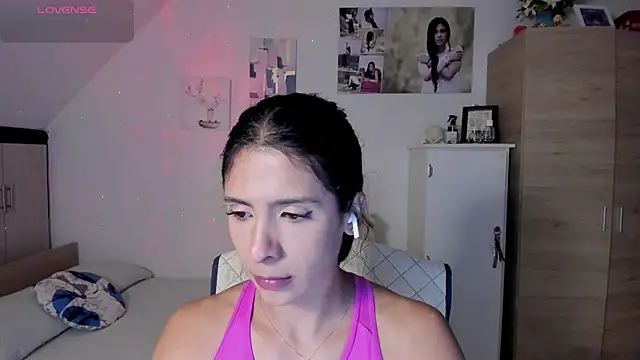 Snapshot of VEROSlen- chatting on July 24, 2026, 2:40 am VEROSlen- online show from July 24, 2026, 2:40 am