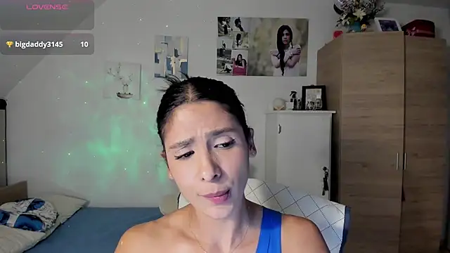 Snapshot of VEROSlen- chatting on July 19, 2026, 4:43 am VEROSlen- online show from July 19, 2026, 4:43 am
