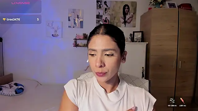Snapshot of VEROSlen- chatting on August 3, 2026, 3:36 am VEROSlen- online show from August 3, 2026, 3:36 am
