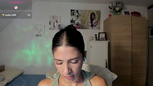 Snapshot of VEROSlen- chatting on July 14, 2026, 4:17 am VEROSlen- online show from July 14, 2026, 4:17 am