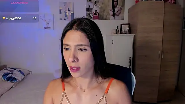 Snapshot of VEROSlen- chatting on July 5, 2026, 3:55 am VEROSlen- online show from July 5, 2026, 3:55 am
