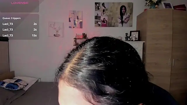 Snapshot of VEROSlen- chatting on June 5, 2026, 3:44 am VEROSlen- online show from June 5, 2026, 3:44 am