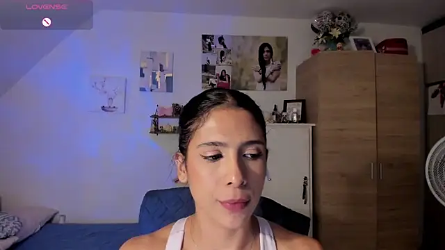 Snapshot of VEROSlen- chatting on June 20, 2026, 3:55 am VEROSlen- online show from June 20, 2026, 3:55 am