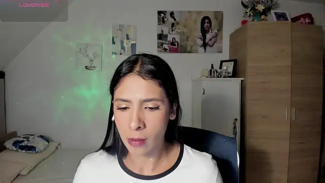 Snapshot of VEROSlen- chatting on June 29, 2026, 1:12 am VEROSlen- online show from June 29, 2026, 1:12 am