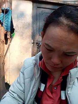 Girl cutee online show from January 12, 2026, 8:43 am