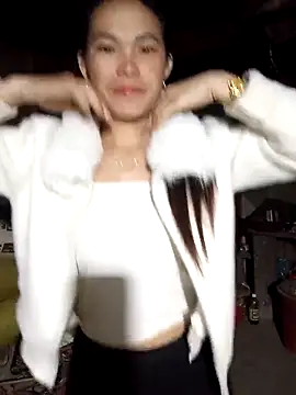 Girl cutee online show from March 4, 2026, 10:39 pm