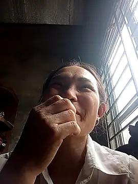 Girl cutee online show from February 25, 2026, 5:29 am