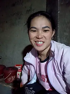 Girl cutee online show from March 10, 2026, 10:14 pm