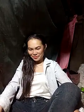 Girl cutee online show from March 18, 2026, 5:47 pm