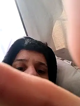 Snapshot of SmudgingHaunch chatting on December 17, 2025, 6:24 pm SmudgingHaunch online show from December 17, 2025, 6:24 pm