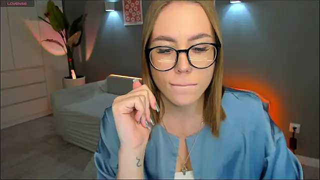 Aurelia Voss online show from January 17, 2026, 8:01 pm