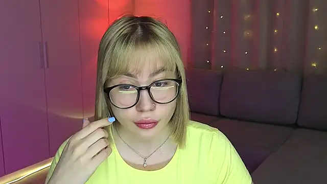 Aurelia Voss online show from March 14, 2026, 5:57 am