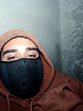 Snapshot of morenocanela13 chatting on December 16, 2025, 9:13 am morenocanela13 online show from December 16, 2025, 9:13 am