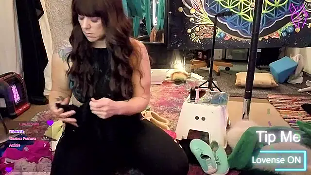 infinirose online show from May 8, 2026, 3:54 am