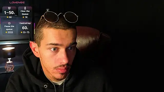 Snapshot of KaydenDrew chatting on March 14, 2026, 5:35 am KaydenDrew online show from March 14, 2026, 5:35 am