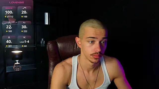 Snapshot of KaydenDrew chatting on February 23, 2026, 5:30 am KaydenDrew online show from February 23, 2026, 5:30 am