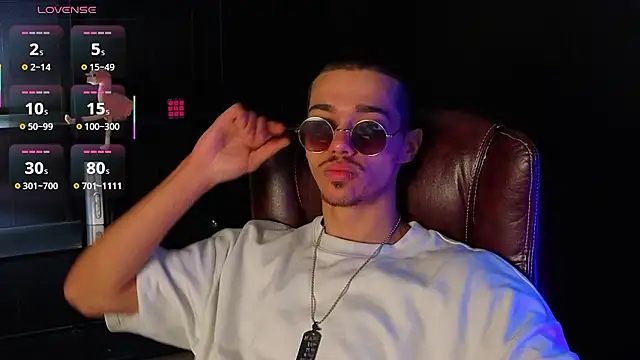 Snapshot of KaydenDrew chatting on March 12, 2026, 5:13 am KaydenDrew online show from March 12, 2026, 5:13 am