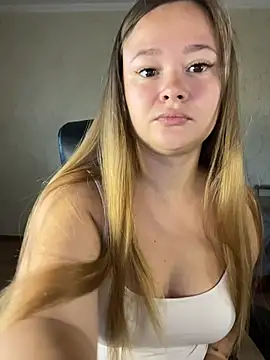 Snapshot of CaramelleSugarr chatting on July 18, 2026, 5:10 pm CaramelleSugarr online show from July 18, 2026, 5:10 pm