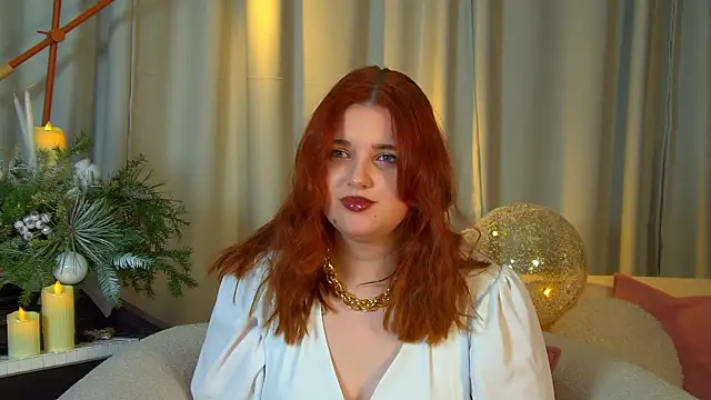 Snapshot of AliceAmbrose chatting on December 19, 2025, 10:56 pm AliceAmbrose online show from December 19, 2025, 10:56 pm