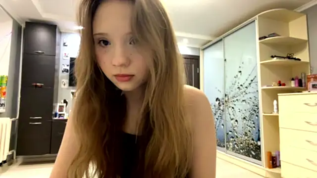 Princessofcashe online show from March 12, 2026, 4:11 pm