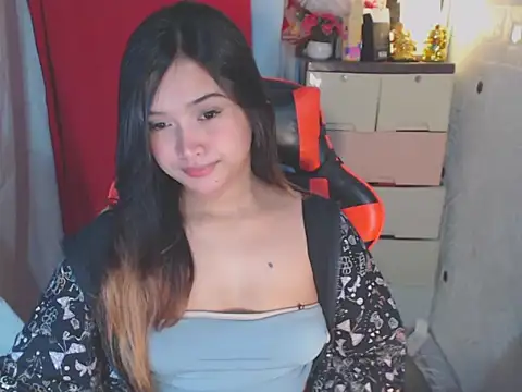 Snapshot of candy_shyxxx chatting on December 16, 2025, 4:00 pm candy shyxxx online show from December 16, 2025, 4:00 pm