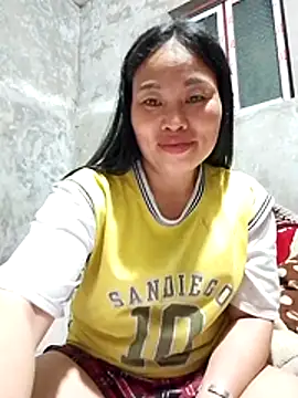 Snapshot of Maikha08 chatting on March 18, 2026, 2:19 pm Maikha08 online show from March 18, 2026, 2:19 pm