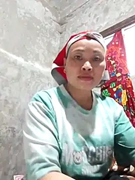 Snapshot of Maikha08 chatting on March 8, 2026, 7:33 am Maikha08 online show from March 8, 2026, 7:33 am