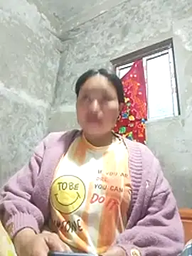 Snapshot of Maikha08 chatting on March 10, 2026, 11:14 am Maikha08 online show from March 10, 2026, 11:14 am