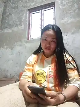 Snapshot of Maikha08 chatting on March 10, 2026, 11:20 pm Maikha08 online show from March 10, 2026, 11:20 pm